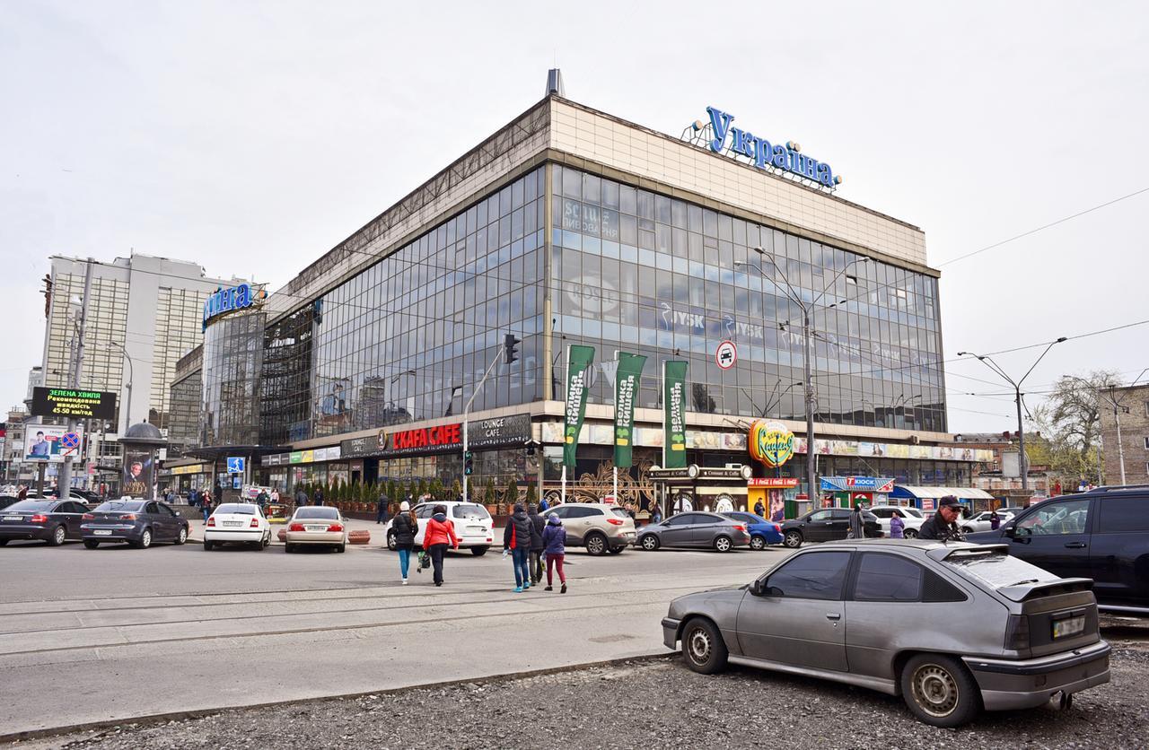 по адресу проспект победы 15 *