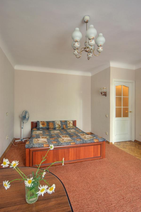 по адресу проспект победы 15 Apartment Kyiv
